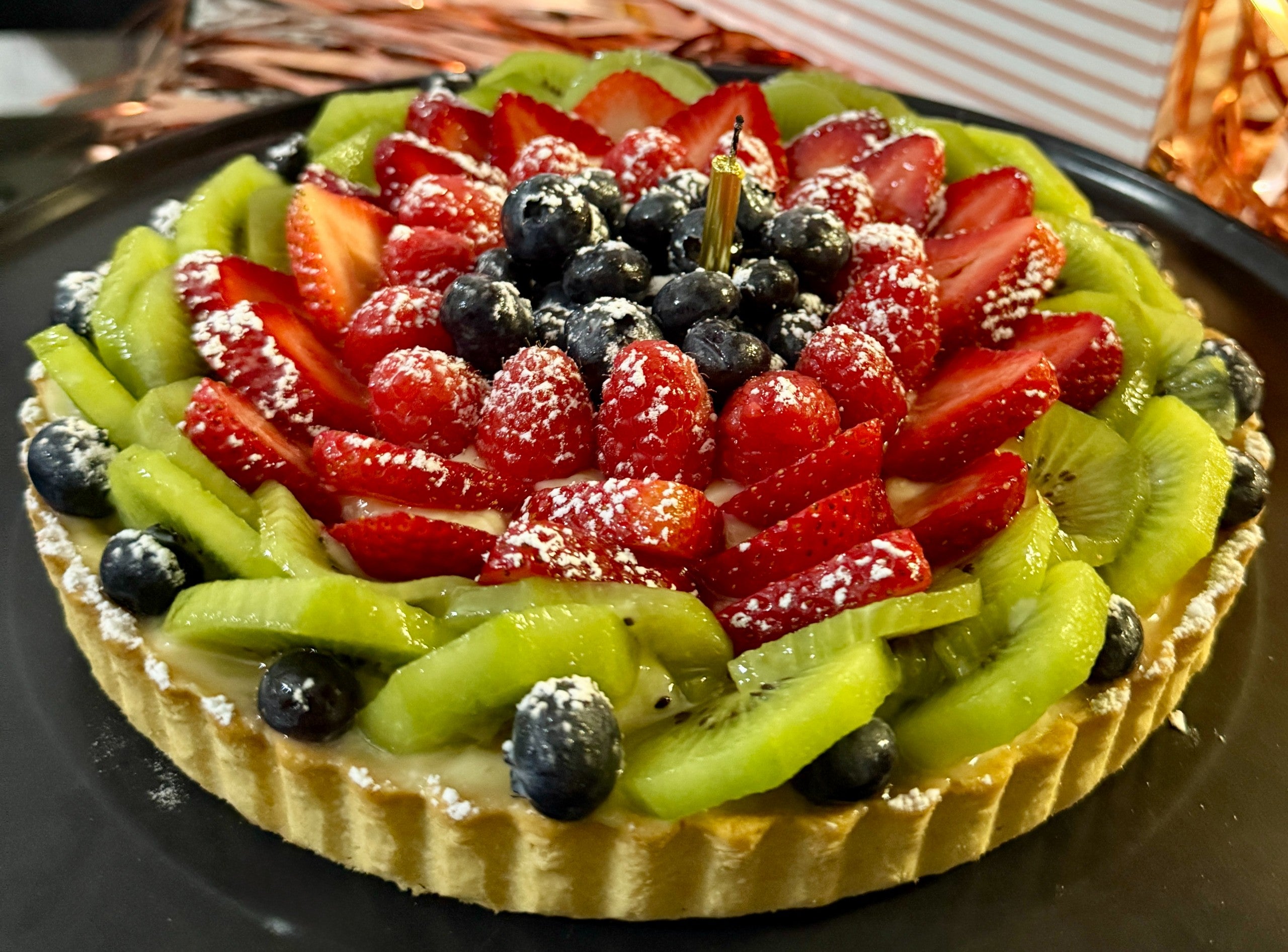 La Mixed Fruits Tart w/Kiwi